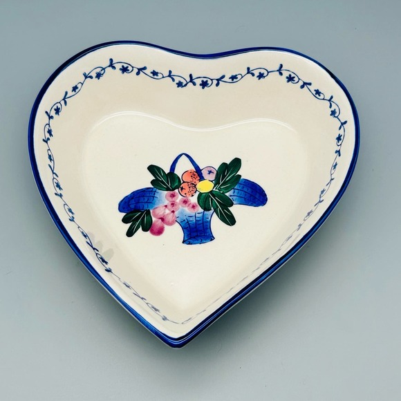 Vintage Heart Shaped Stoneware Dish With Floral Bouquet Design - Picture 3 of 7
